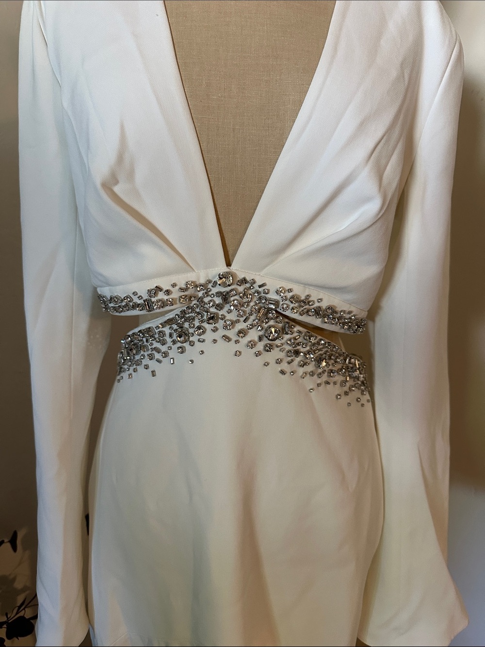 NWT A.L.C. TRINA  Satin V-Neck Beaded Cutout Maxi Dress Long Sleeve Size 8 - Picture 5 of 7